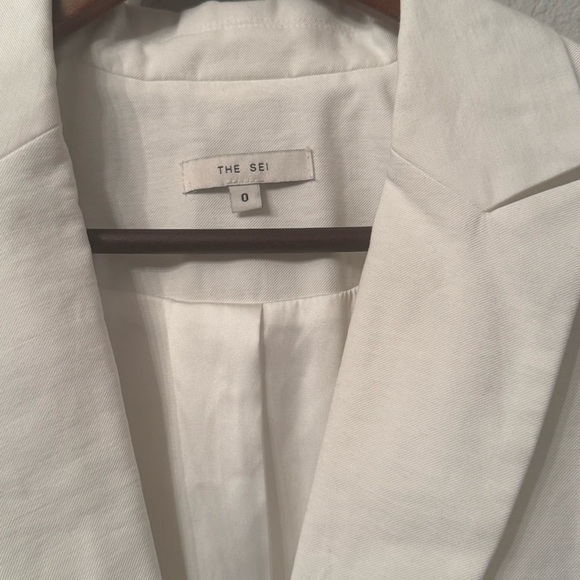 Women's The Sei White Blazer - Picture 3 of 7
